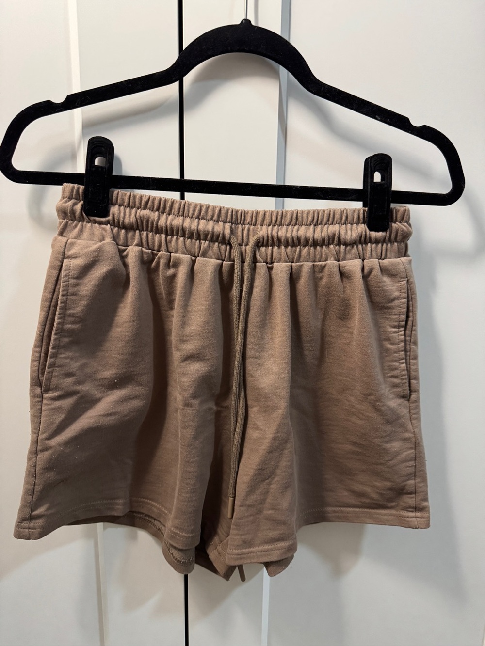 Source Unknown Taupe Elastic-Waist Athletic Shorts